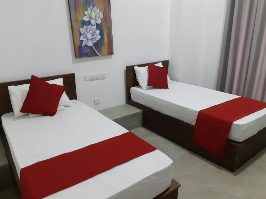 Everdew Kandy Rooms Exterior photo